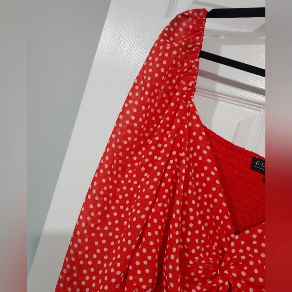 NWOT Eloquii Red & White Polka Dot Twisted Bodice Mini Dress in Size 26 - Picture 3 of 13